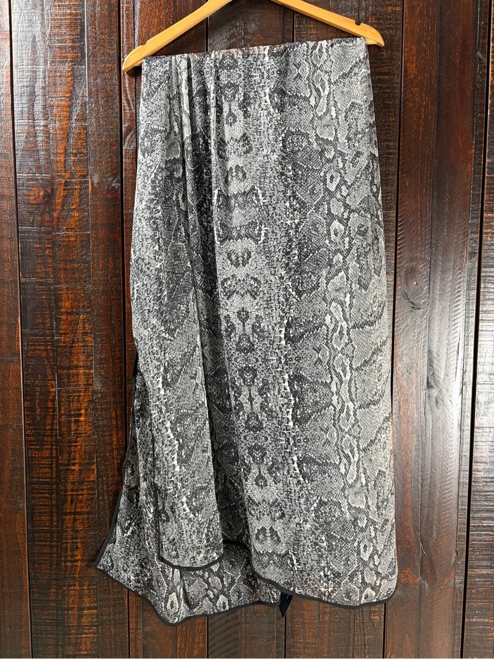 Cejon Gray Snake-Print Shawl Wrap